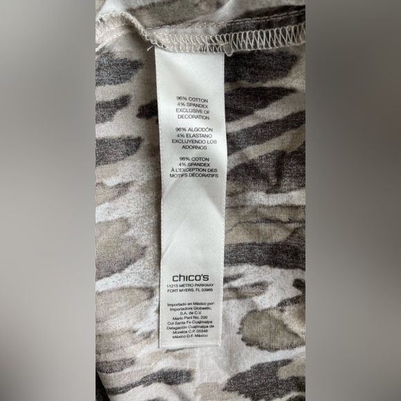 Chicos Women Button Up Shirt Size 3 - Picture 9 of 11